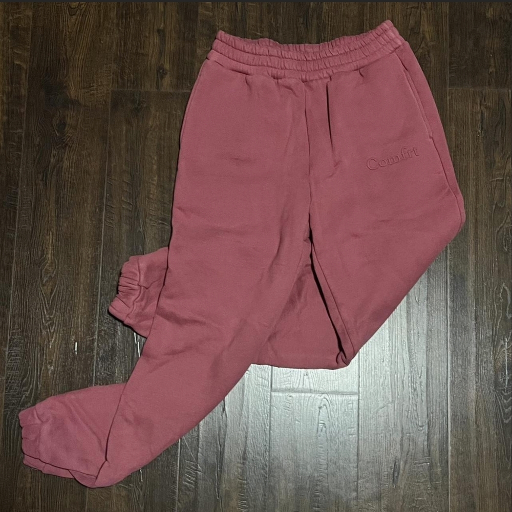 Comfrt Joggers In Berry